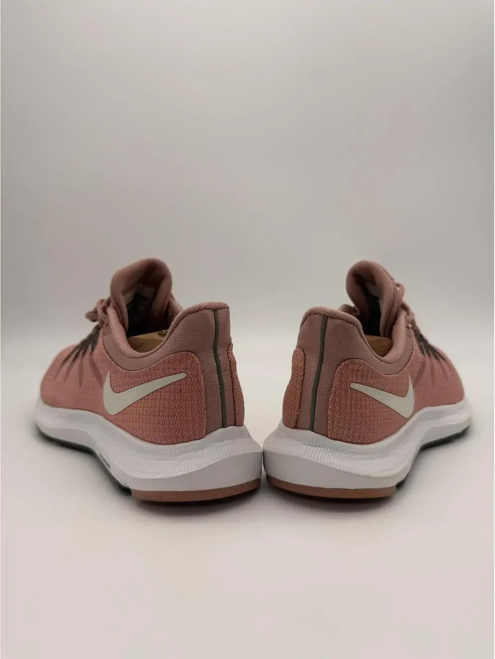 Nike Quest Women's Running‎ Shoe Rust Pink White AA7412-600 Size 8.5